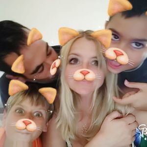 Meet your Posher, Ester